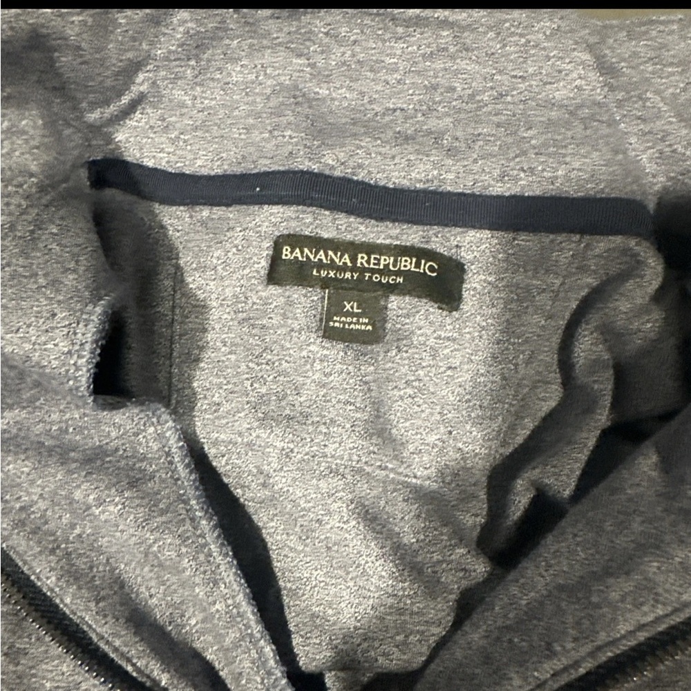 Banana Republic Men's Light Gray Zip-Up Sweater - Picture 3 of 3